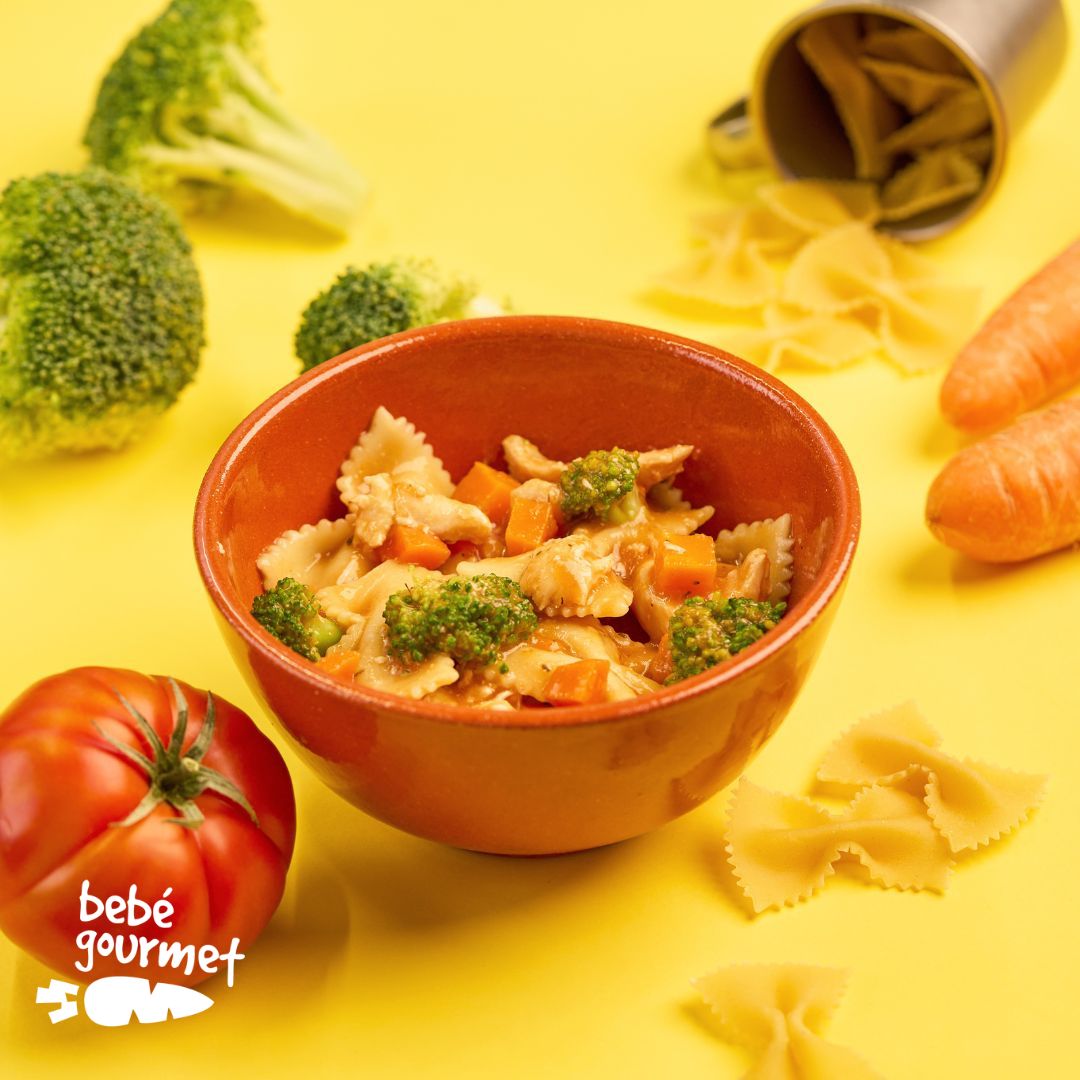 Frango com Lacinhos, Brócolos e Cenoura (12+)